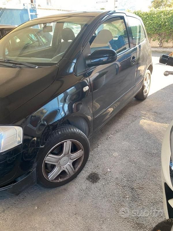Occasion VW Fox 70 PK (51 kW) 2005 Zwart Hatchback