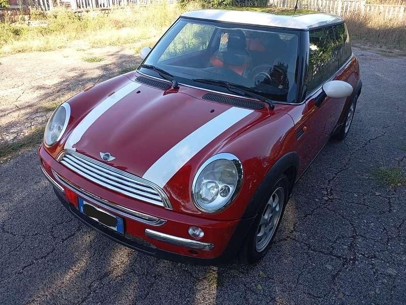 Rosso Usata 2003 Mini Cooper Due volumi | 2600 € (Ottimo prezzo) - Immagine 1/4