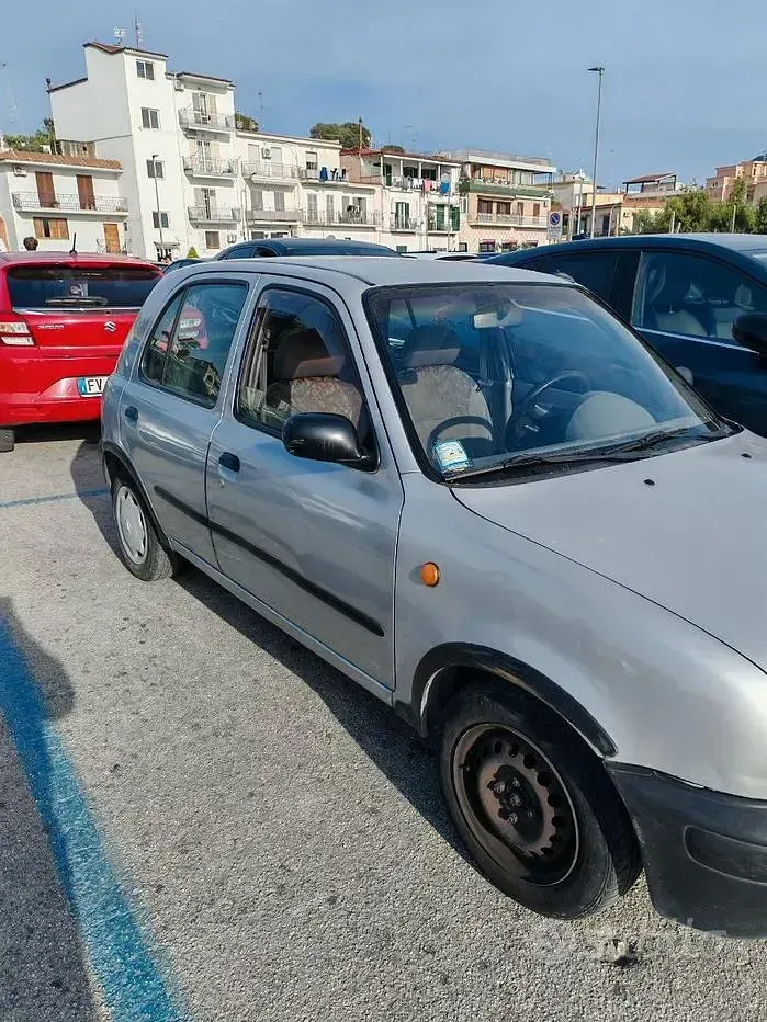 Usata Nissan Micra 54 CV (39 kW) 1998 Grigio Utilitaria