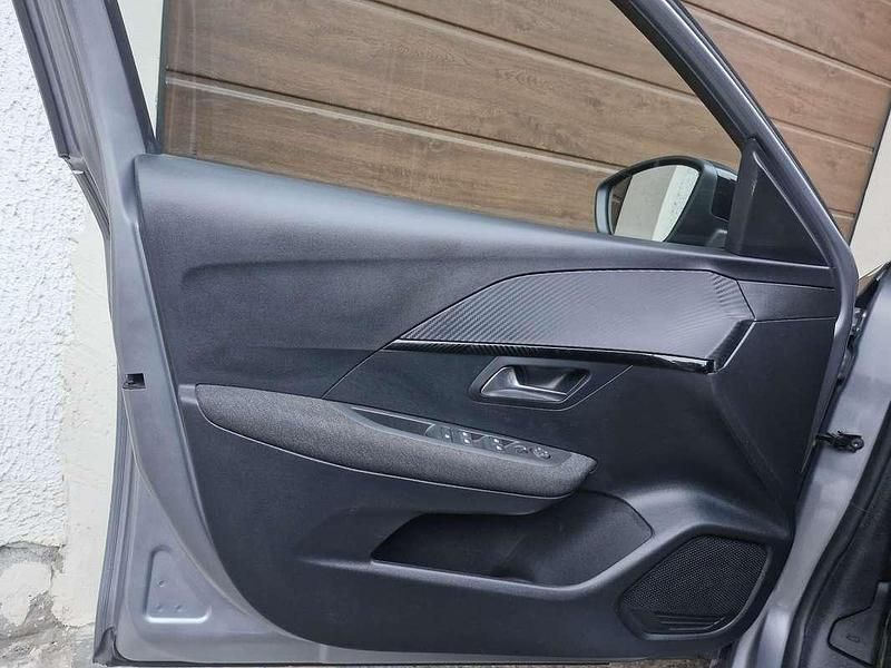 Usata Peugeot 208 Style 101 CV (74 kW) 2025 Utilitaria