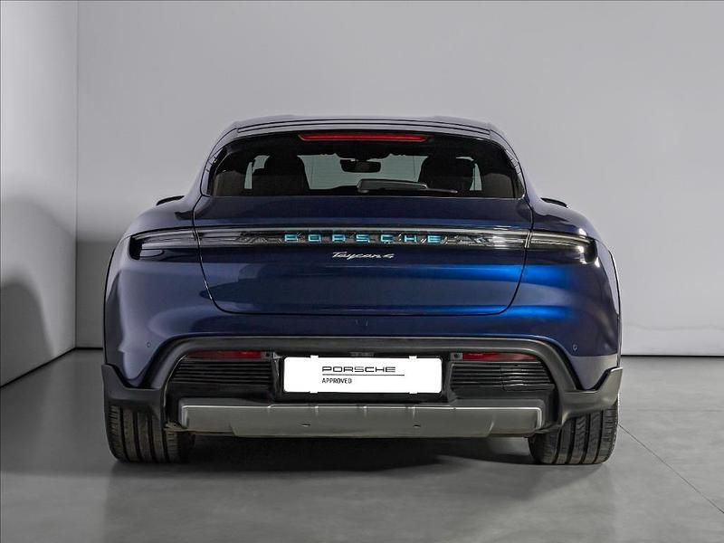 Usata Porsche Taycan Cross Turismo 139 kW (190 CV) 2022 Blu metallizzato Station wagon