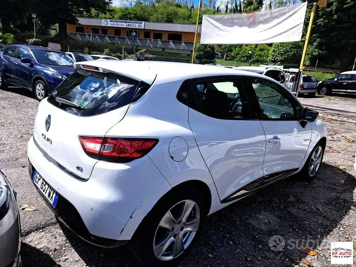 Usata Renault Clio IV Life 75 CV (55 kW) 2013 Bianco Berlina