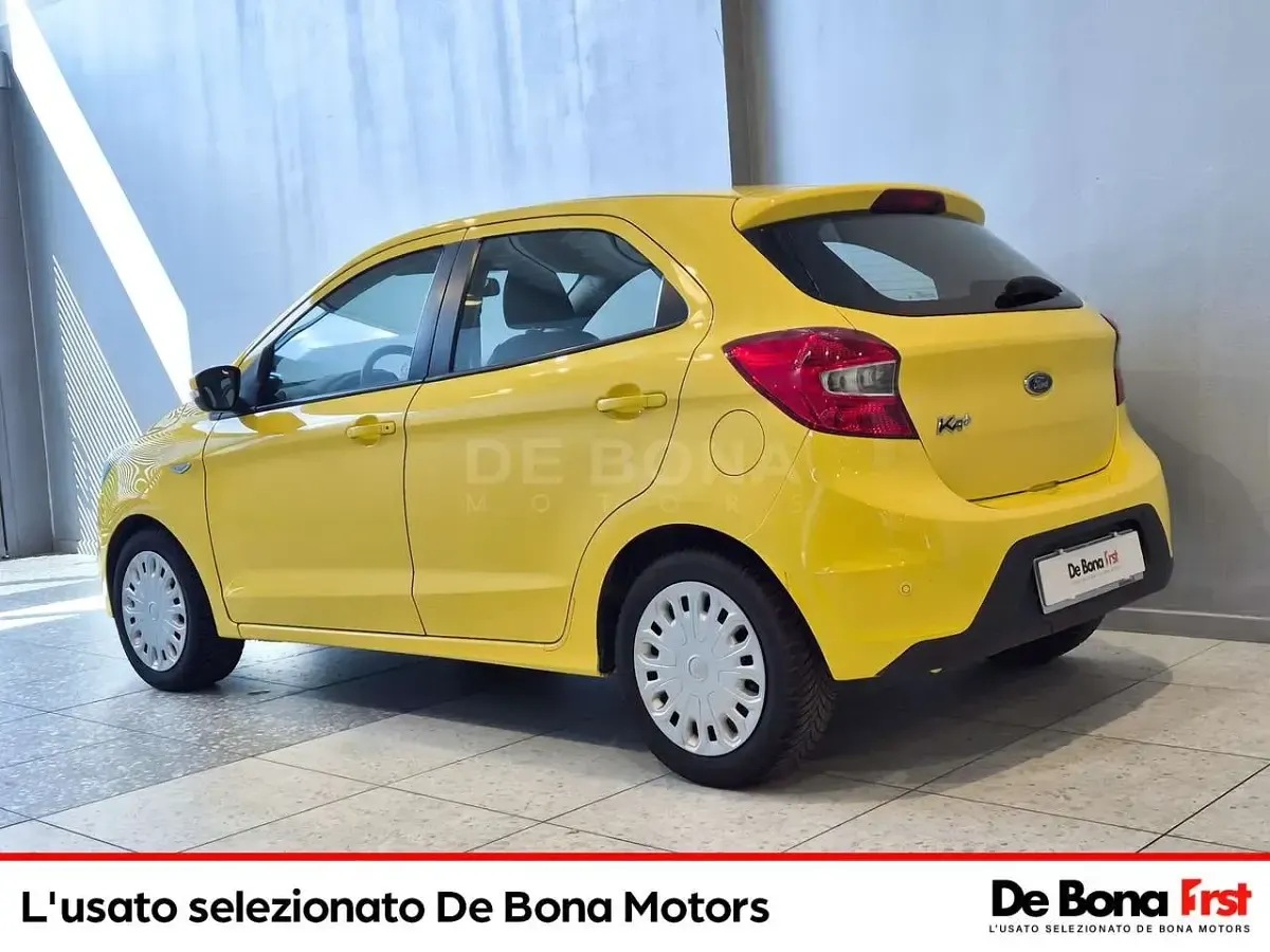 Usata Ford Ka Ultimate 86 CV (63 kW) 2017 Giallo Berlina