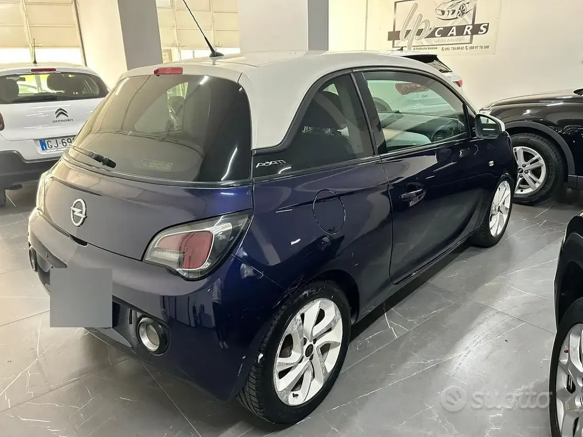 Usado Opel Adam 69 CV (50 kW) 2015 Azul Utilitario