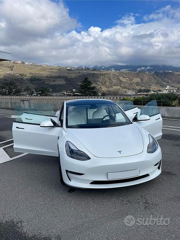 Usata Tesla Model 3 Performance 235 kW (320 CV) 2021 Bianco Berlina