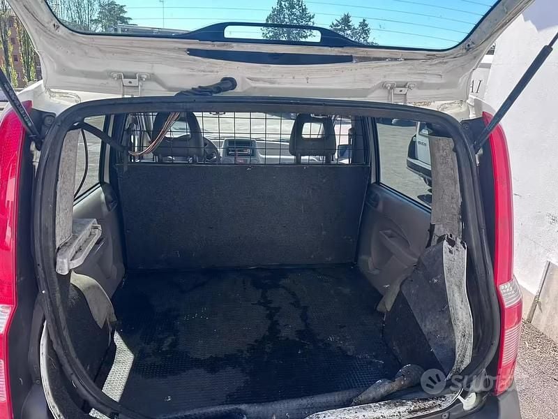 Usata Fiat Panda Active 54 CV (39 kW) 2005 Bianco Utilitaria