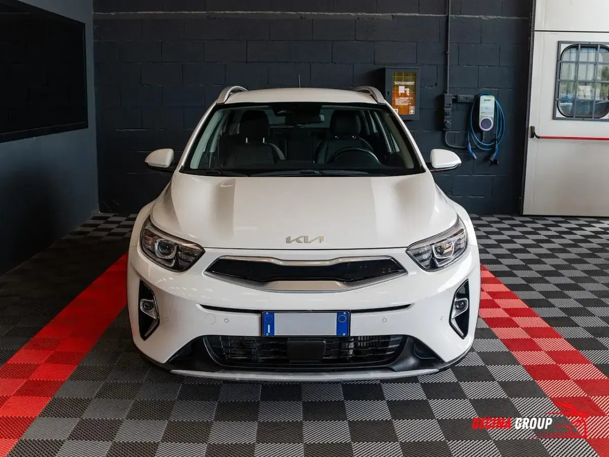 Usata Kia Stonic Style 120 CV (88 kW) 2022 Bianco SUV