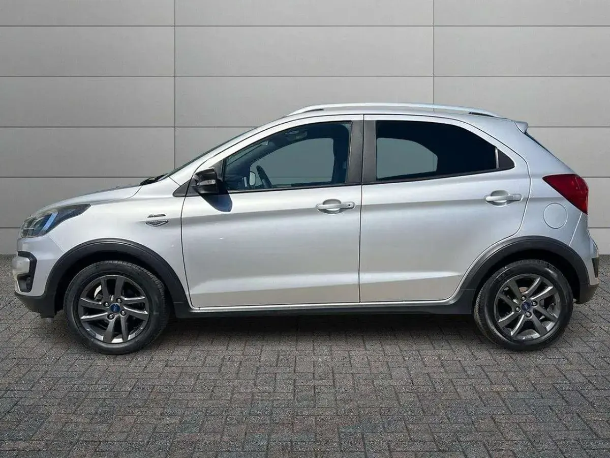 Usata Ford Ka Active 86 CV (63 kW) 2019 Grigio Berlina