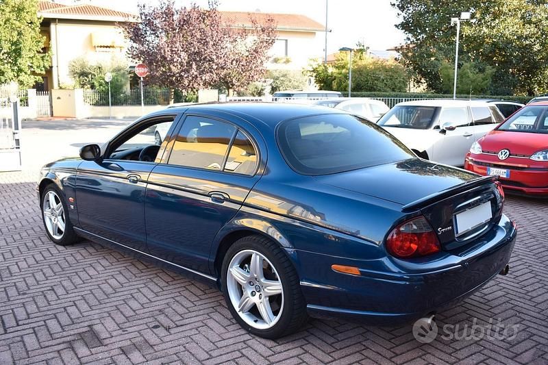 Usata Jaguar S-Type R 396 CV (291 kW) 2002 Blu Berlina