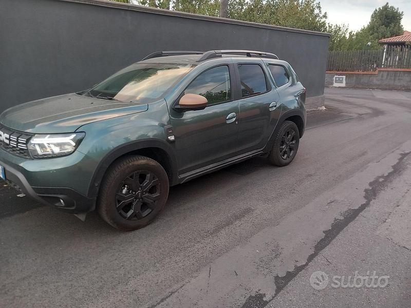 Usata Dacia Duster 100 CV (73 kW) 2024 Verde Berlina