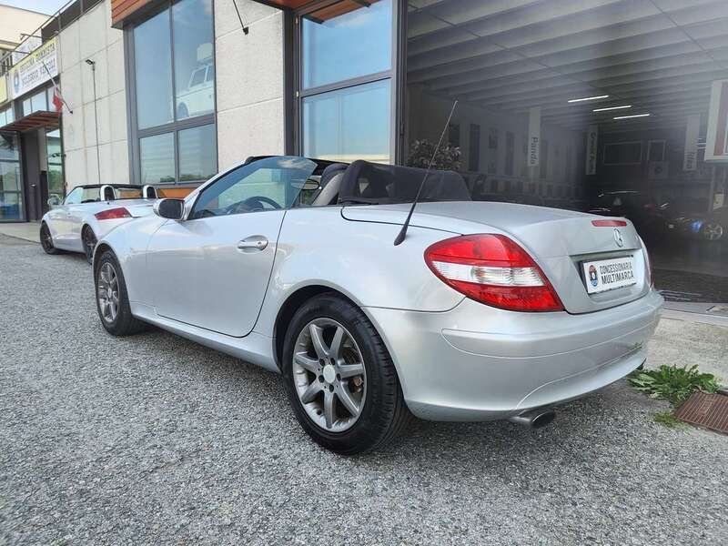 Usata Mercedes SLK200 163 CV (119 kW) 2004 Argento Cabrio