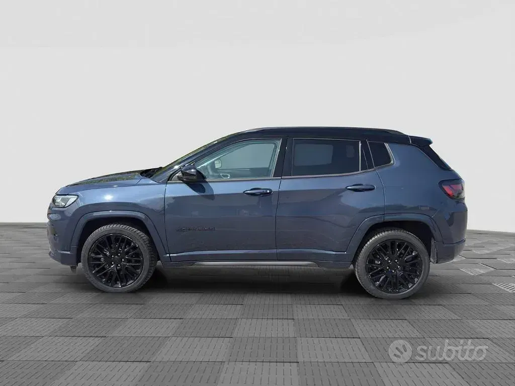 Usata Jeep Compass 131 CV (96 kW) 2023 Blue shade con tetto nero SUV