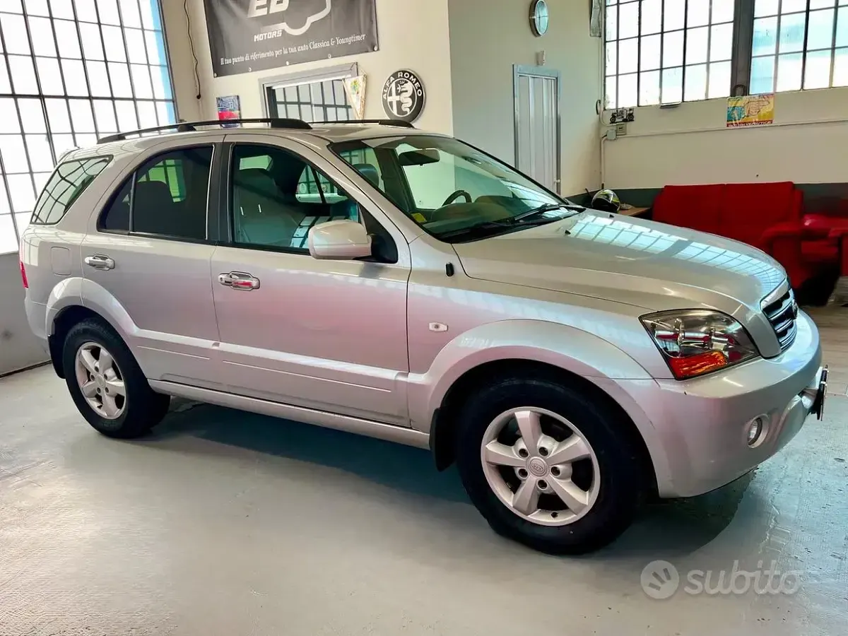 Usata Kia Sorento Active 170 CV (125 kW) 2007 Grigio SUV