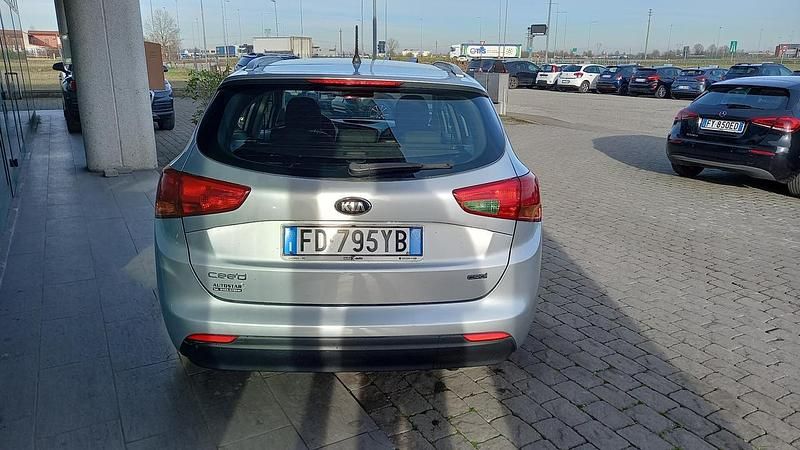 Usata Kia Ceed Sportswagon Active 110 CV (80 kW) 2016 Argento Station wagon