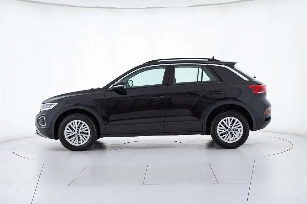 Usata VW T-Roc Life 150 CV (110 kW) 2024 Nero SUV