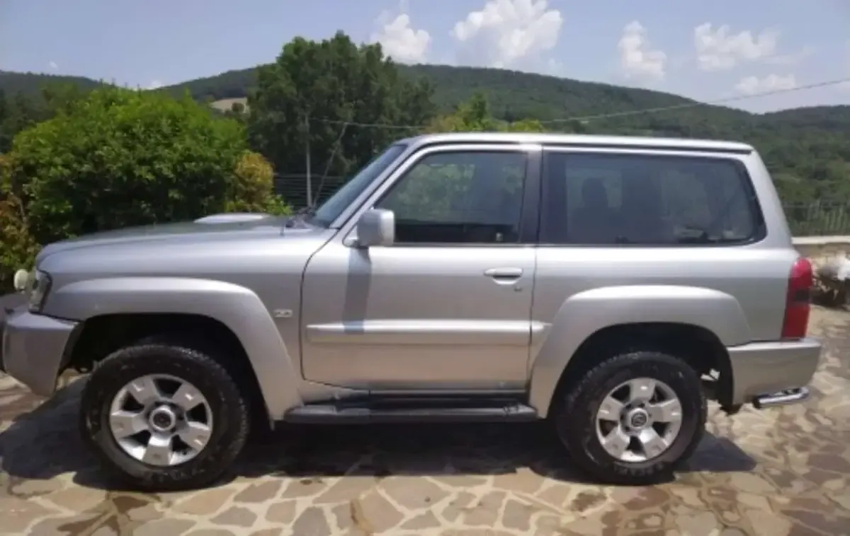Usata Nissan Patrol 160 CV (117 kW) 2006 Argento SUV