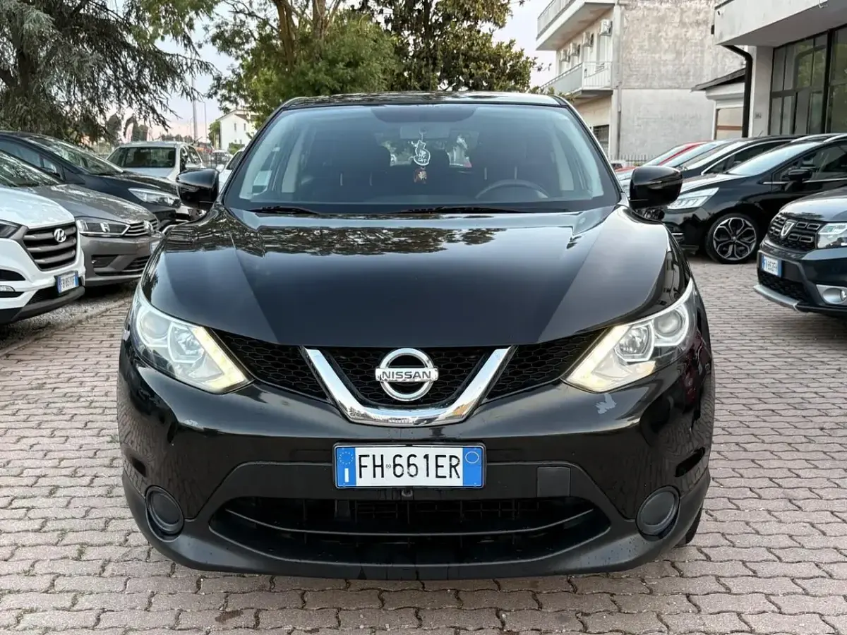 Usata Nissan Qashqai N-Vision 110 CV (80 kW) 2017 Nero SUV