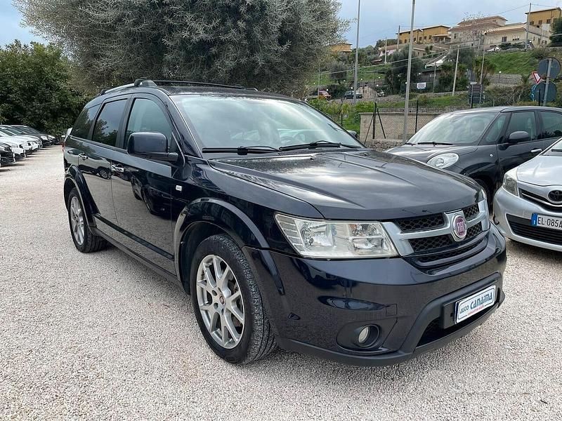 Usata Fiat Freemont 140 CV (102 kW) 2013 Blu SUV