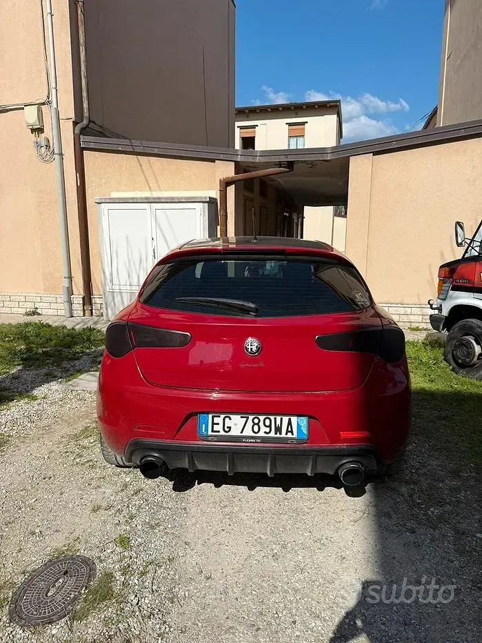 Usata Alfa Romeo Giulia 170 CV (125 kW) 2011 Berlina