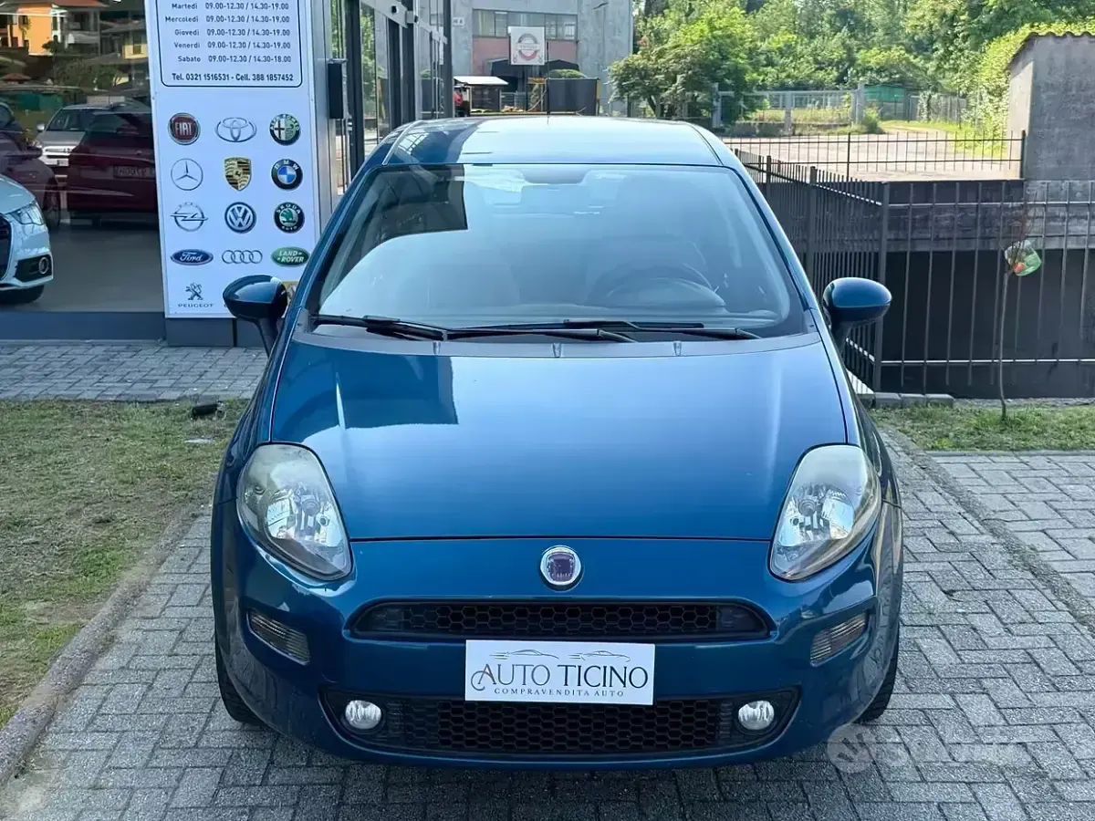 Usata Fiat Punto Evo Active 105 CV (77 kW) 2012 Blu Utilitaria