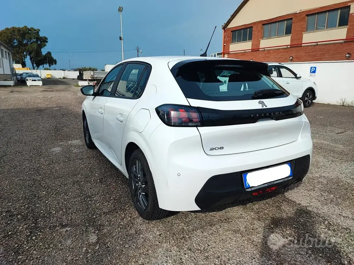 Usata Peugeot 208 Active 75 CV (55 kW) 2022 Bianco Utilitaria