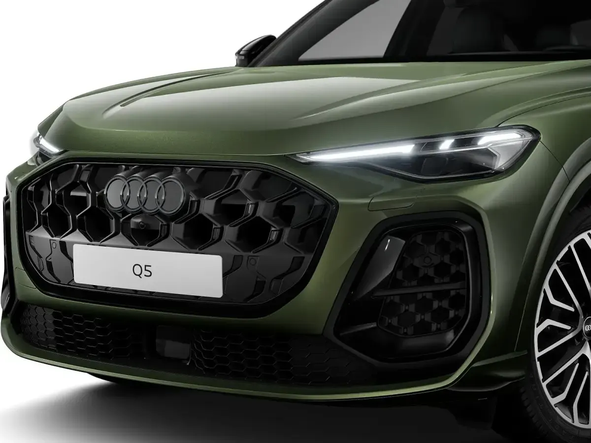 Nuova Audi Q5 Sportback S-Line 367 CV (269 kW) 2026 Verde distretto metallizzato SUV