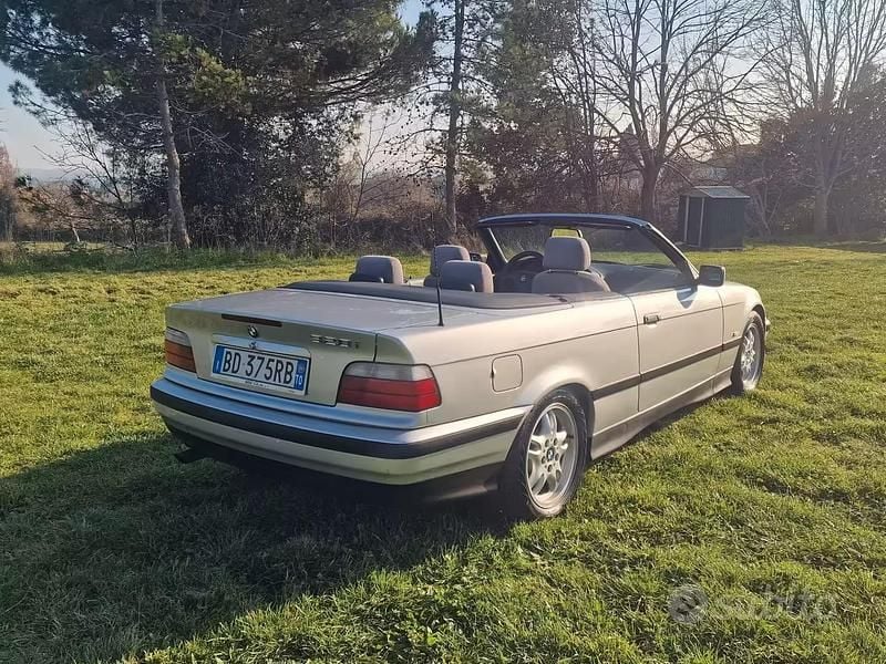 Usata BMW 320 Cabriolet Comfort Edition 150 CV (110 kW) 1999 Grigio Cabrio