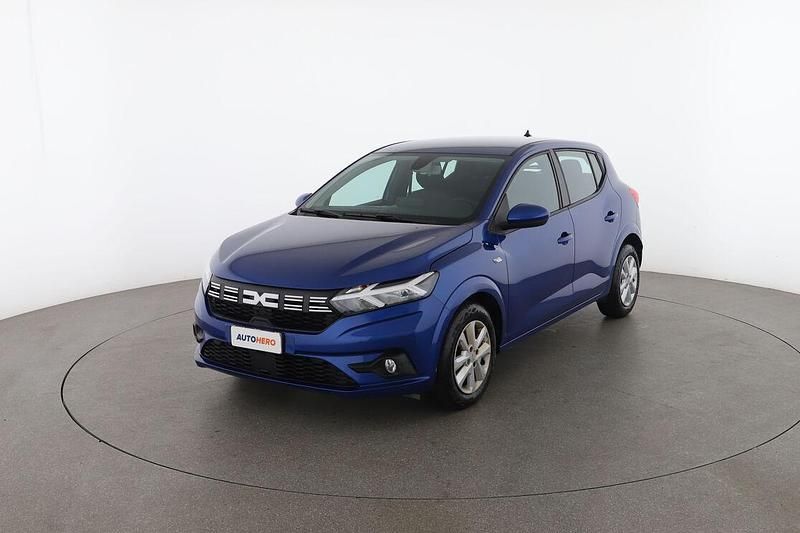 Blu Usata 2023 Dacia Sandero Expression Due volumi | 11.999 € (Buon prezzo) - Immagine 1/3
