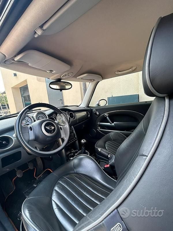 Usata Mini Cooper 116 CV (85 kW) 2006 Grigio Utilitaria
