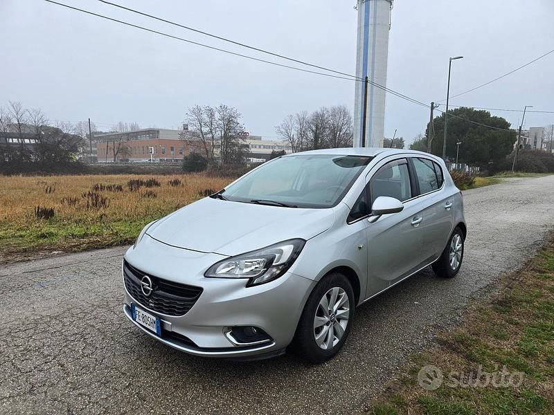 Usata Opel Corsa 89 CV (65 kW) 2016 Grigio Berlina
