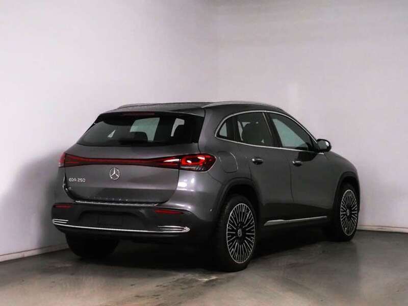 Usata Mercedes EQA250 Advanced Plus 139 kW (190 CV) 2023 Grigio montagna met. SUV
