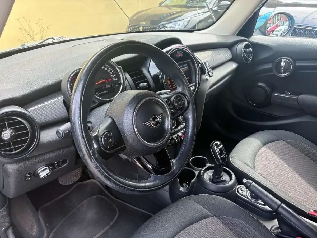Usado Mini Cooper 136 HP (100 kW) 2019 Azul Citadino