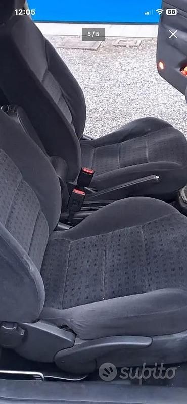 Usata VW Golf IV 105 CV (77 kW) 2001 Grigio Berlina