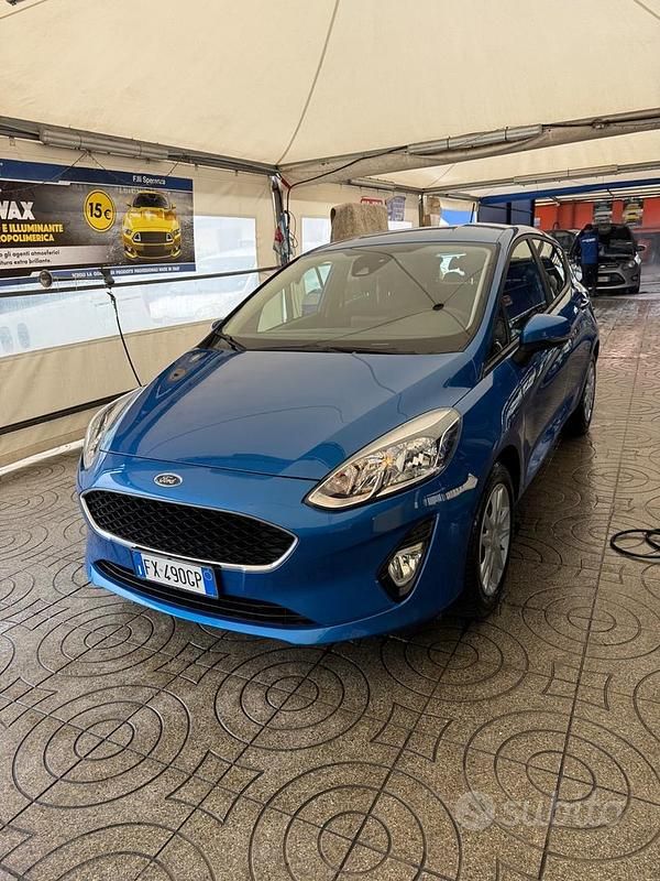 Usata Ford Fiesta 86 CV (63 kW) 2019 Blu Utilitaria