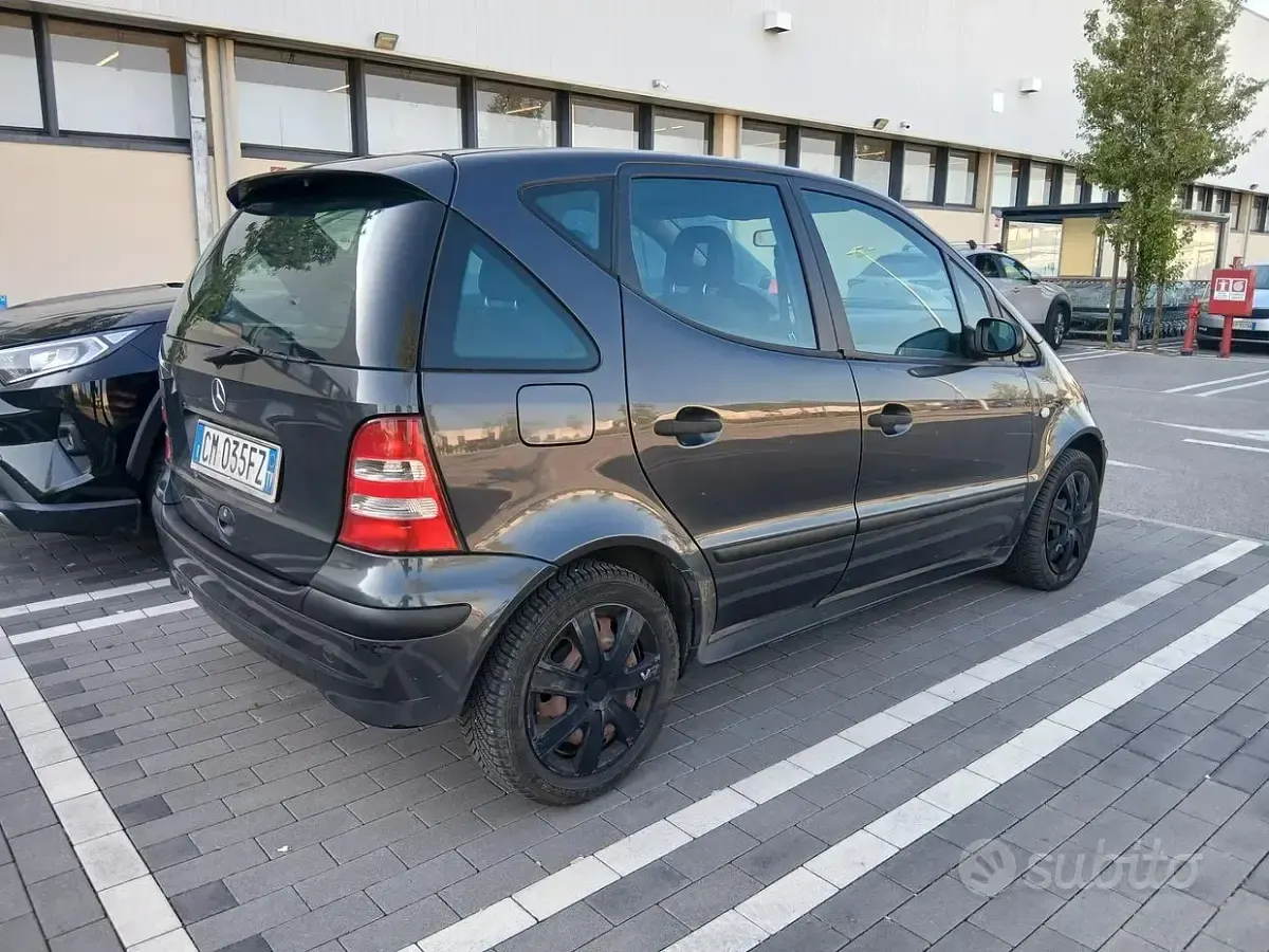 Usata Mercedes A140 Classic 82 CV (60 kW) 2003 Grigio Utilitaria