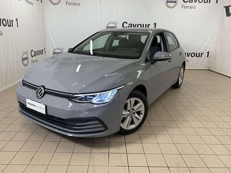 Usata VW Golf VIII Life 150 CV (110 kW) 2020 Grigio Utilitaria