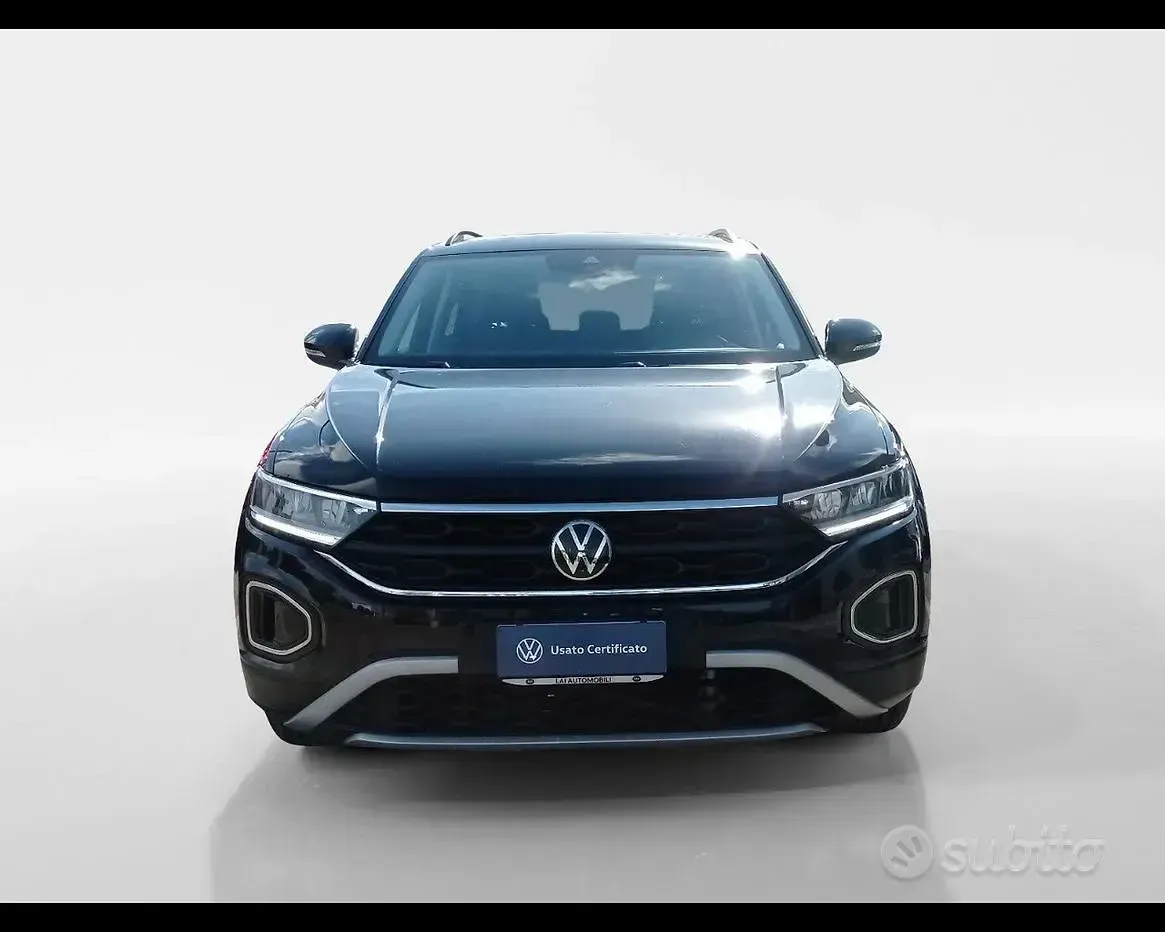 Usata VW T-Roc Life 116 CV (85 kW) 2023 Nero SUV