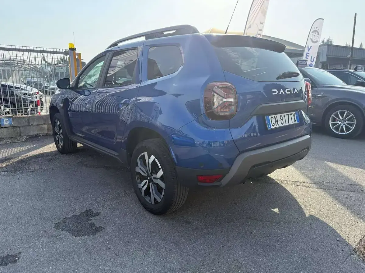 Usata Dacia Duster Journey 101 CV (74 kW) 2023 Blu/azzurro SUV