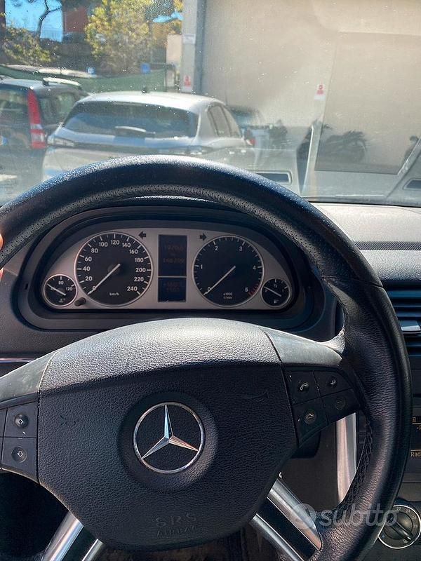 Usata Mercedes B200 2009 Nero Monovolume