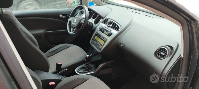 Usata Seat Altea XL 105 CV (77 kW) 2010 Nero Monovolume