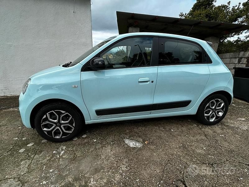 Usata Renault Twingo 60 kW (82 CV) 2024 Blu Utilitaria