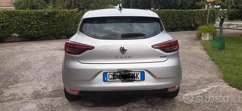 Usata Renault Clio V 145 CV (106 kW) 2022 Grigio Berlina