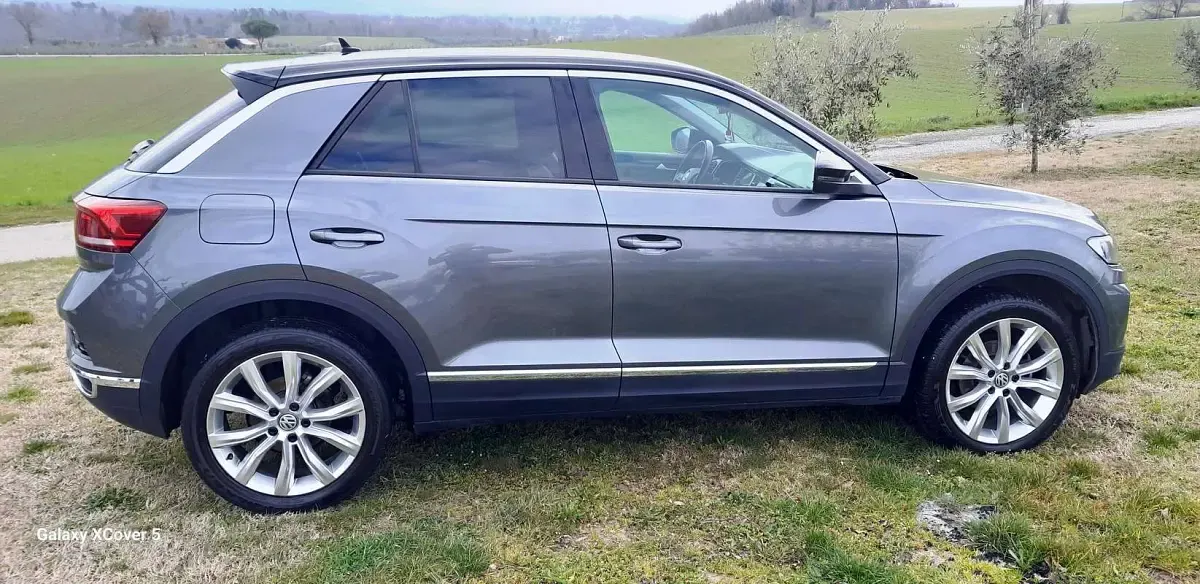 Usata VW T-Roc Advance 116 CV (85 kW) 2019 Grigio SUV