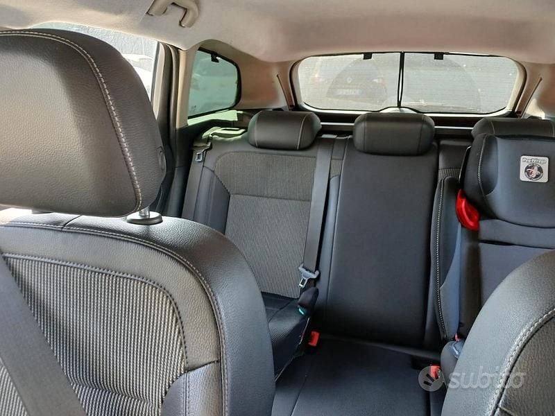 Usata Opel Astra 110 CV (80 kW) 2010 Marrone Station wagon