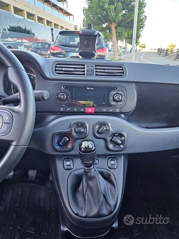 Usata Fiat Panda 69 CV (50 kW) 2020 Grigio Utilitaria