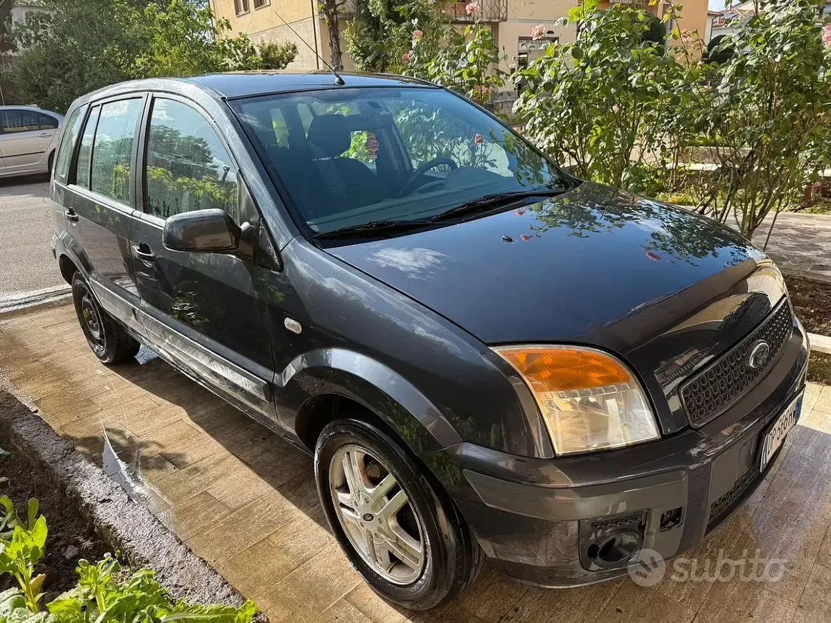 Gebraucht Ford Fusion 68 PS (50 kW) 2008 Blau Kleinwagen