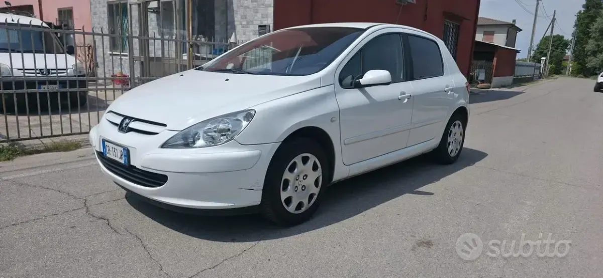 Usata Peugeot 307 88 CV (64 kW) 2004 Bianco Berlina