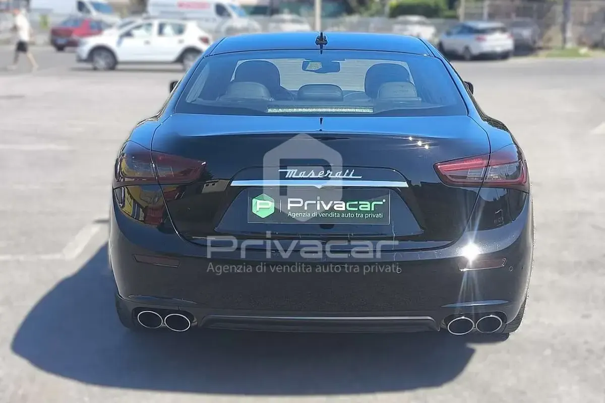 Usata Maserati Ghibli 330 CV (242 kW) 2016 Nero Berlina