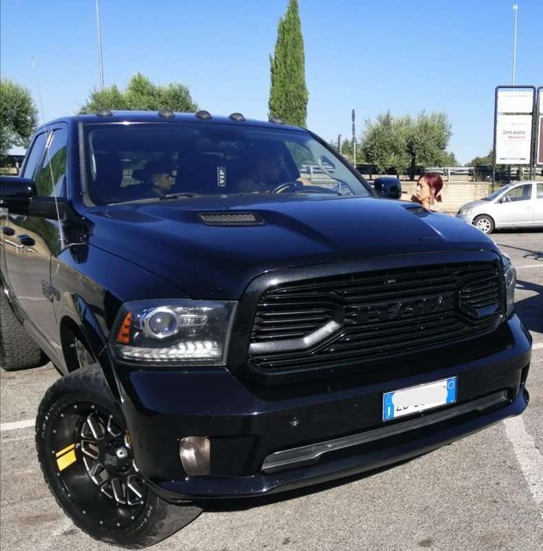 Nero Usata 2017 Dodge Ram Pick-up | 48.000 € - Immagine 1/4