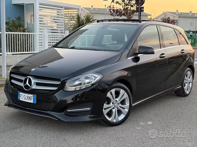 Usata Mercedes B180 Premium 108 CV (79 kW) 2016 Nero Monovolume